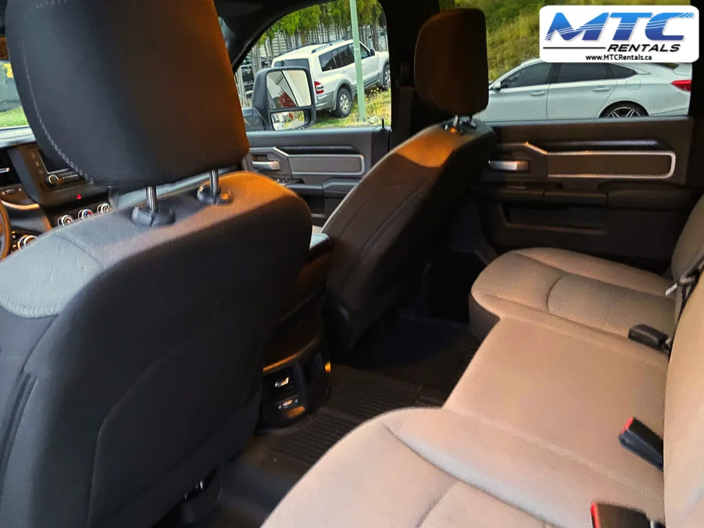 2023 RAM 3500 - photo 11